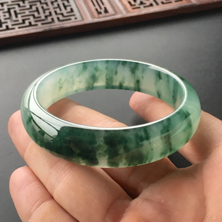(超值推荐)冰种飘花手镯(55.5mm)