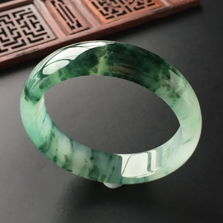 (超值推荐)冰种飘花手镯(55.5mm)