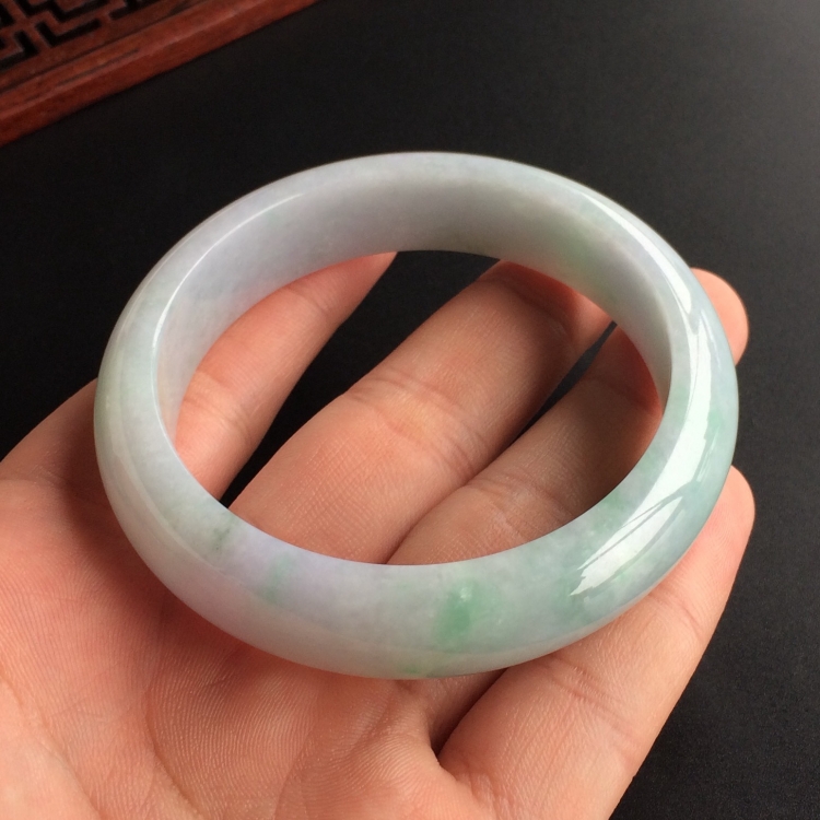 (超值推荐)糯冰种淡紫罗兰手镯(56.1mm)