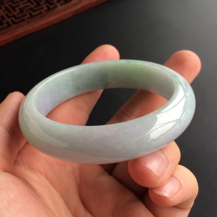 (超值推荐)糯冰种淡紫罗兰手镯(56.1mm)