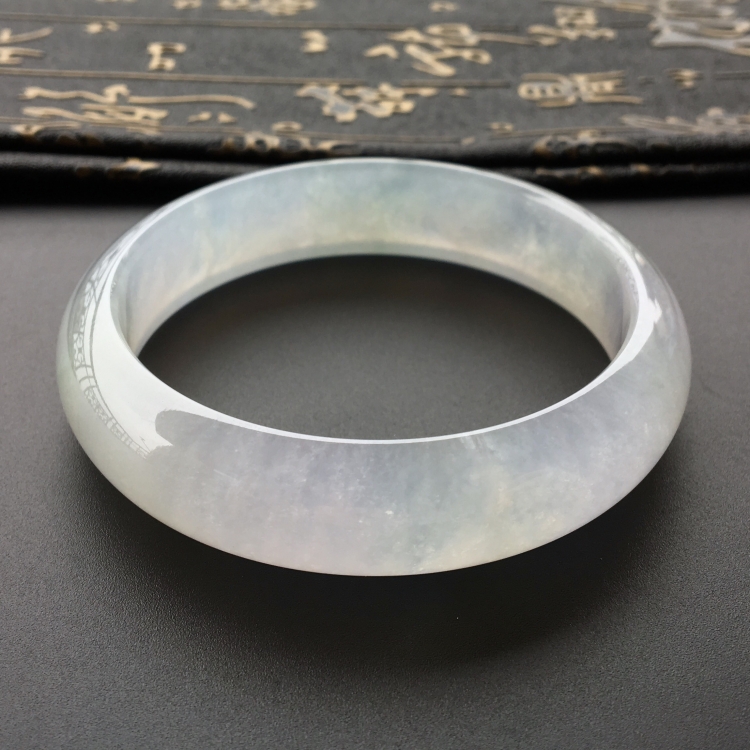 (超值推荐)冰种淡晴水手镯(58.6mm)