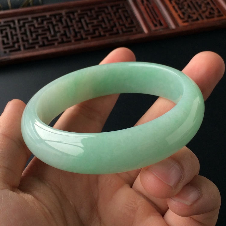 (超值推荐)糯冰种晴水手镯(58mm)