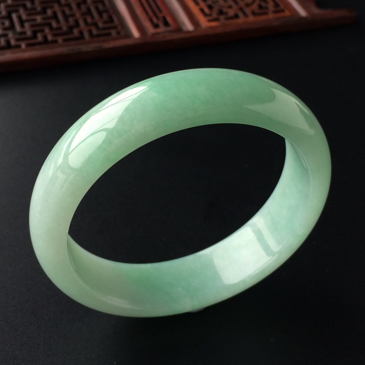 (超值推荐)糯冰种晴水手镯(58mm)