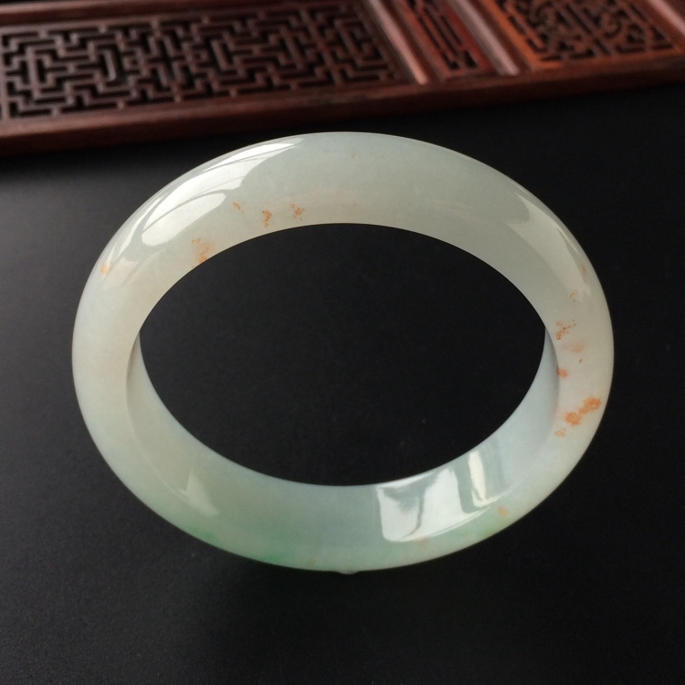 (超值推荐)糯冰种飘翠略带黄花手镯(57.5mm)