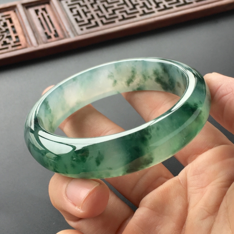 (超值推荐)冰种飘花手镯(55.8mm)