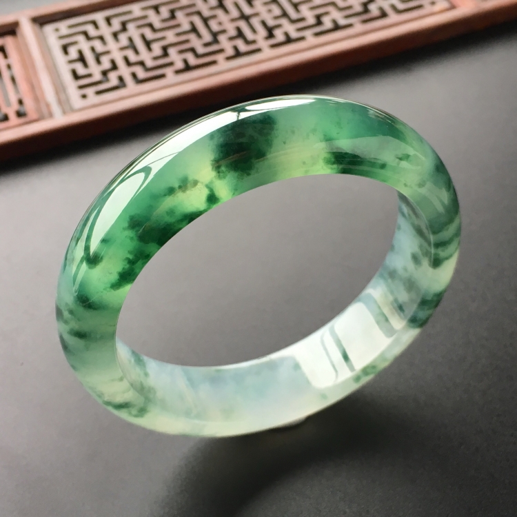 (超值推荐)冰种飘花手镯(55.8mm)