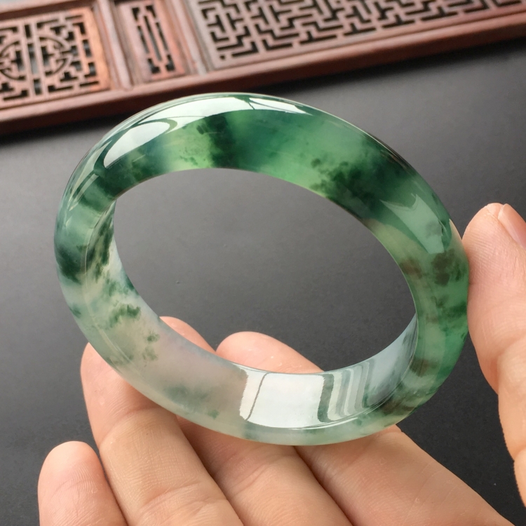 (超值推荐)冰种飘花手镯(55.8mm)