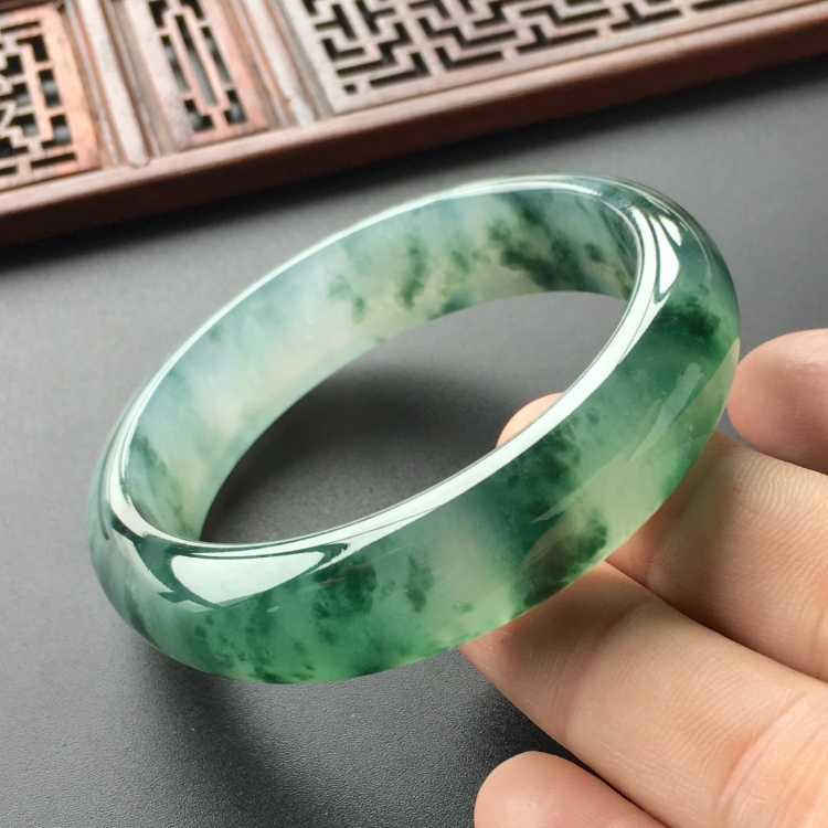 (超值推荐)冰种飘花手镯(55.8mm)