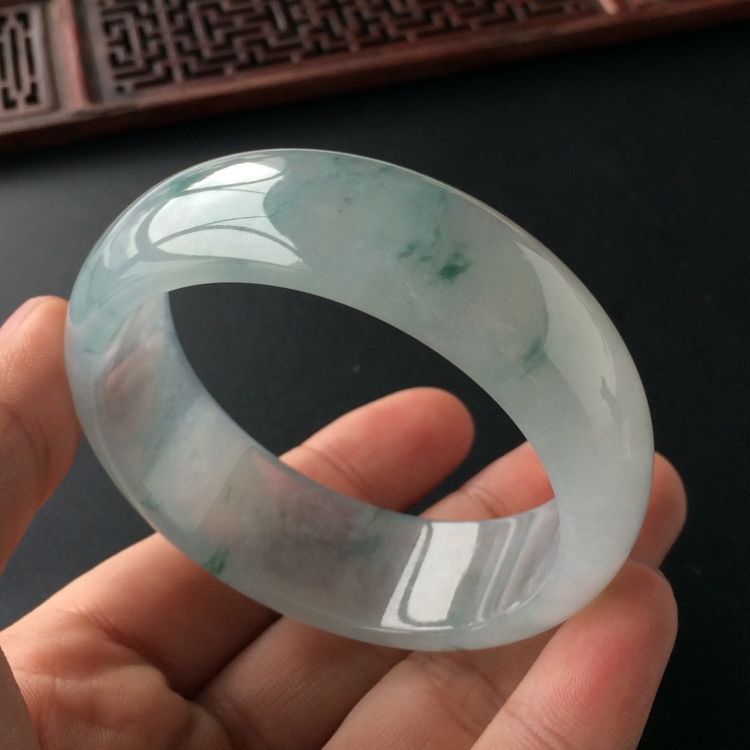 (超值推荐)冰种飘花手镯(54.6mm)