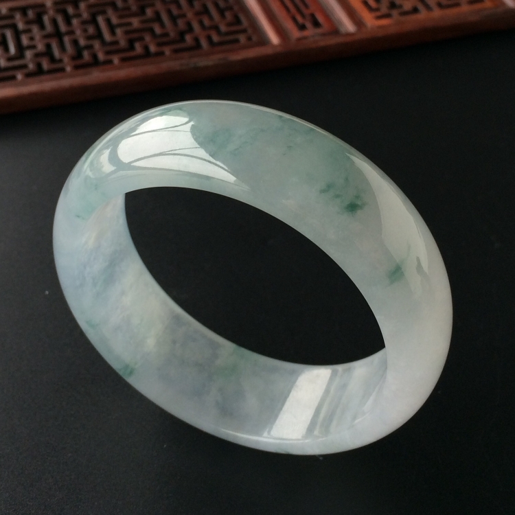 (超值推荐)冰种飘花手镯(54.6mm)