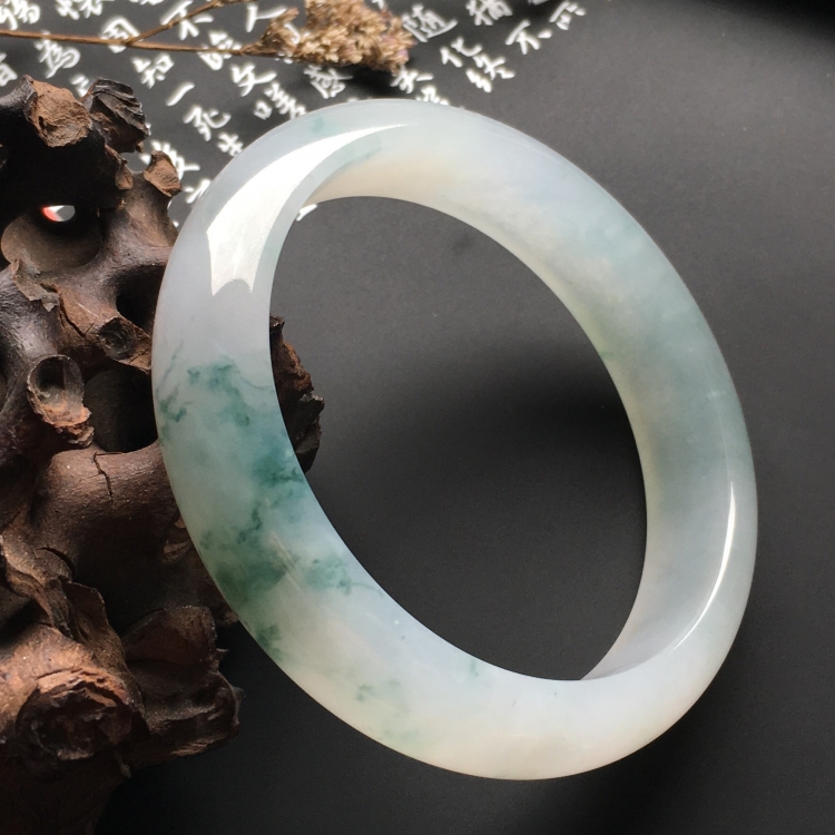 （超值推荐）糯冰种飘花手镯（56.7mm）