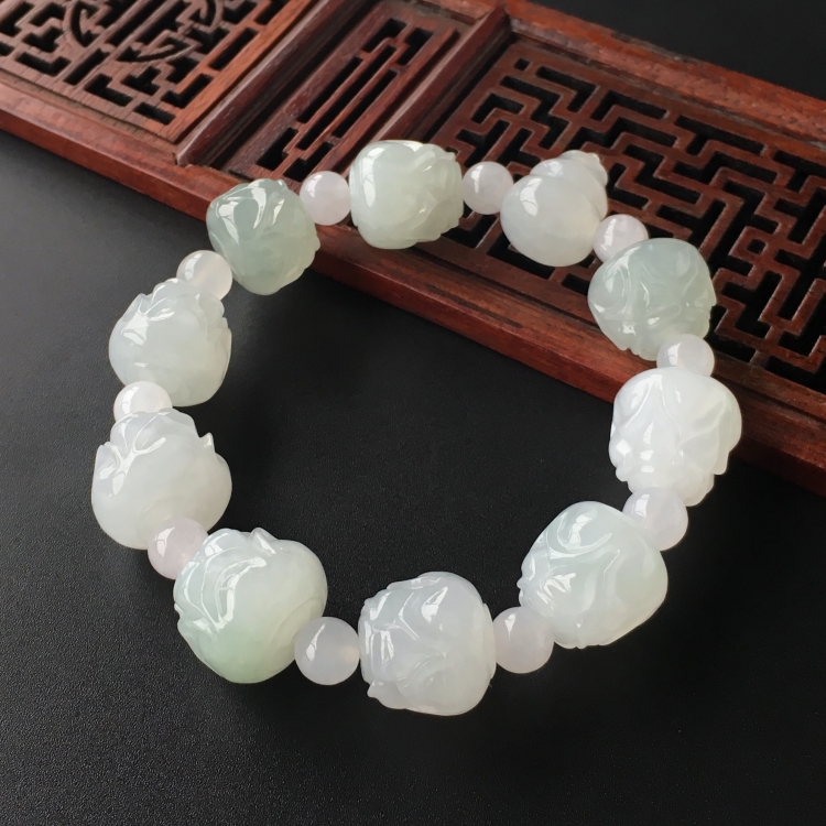 (超值推荐)糯冰种晴水莲韵手链
