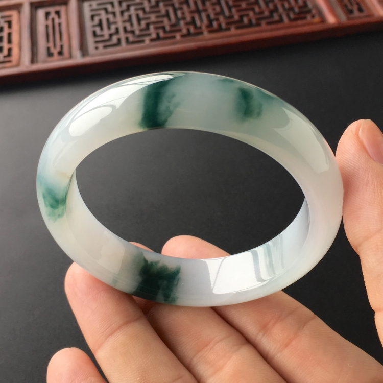 (超值推荐)糯冰种飘花手镯(55.2mm)
