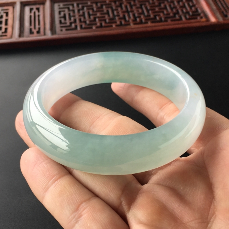 (超值推荐)冰种晴水手镯(57.4mm)