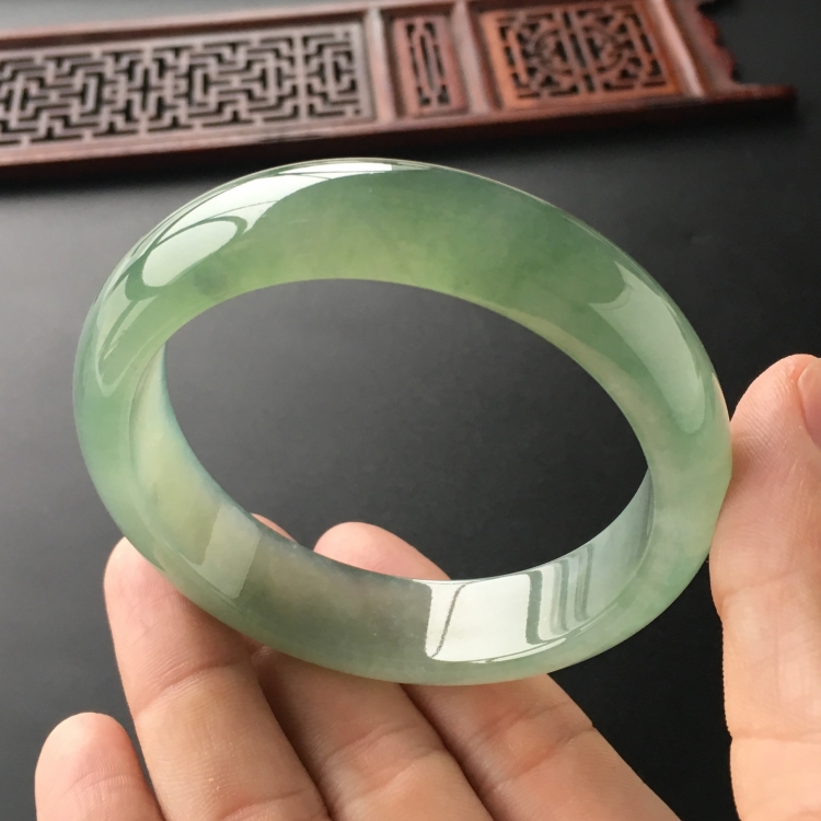 (超值推荐)冰种晴水手镯(58.1mm)
