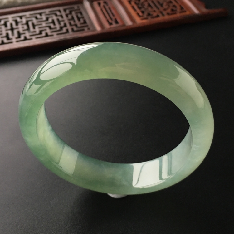 (超值推荐)冰种晴水手镯(58.1mm)
