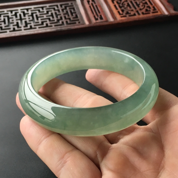 (超值推荐)冰种晴水手镯(58.1mm)