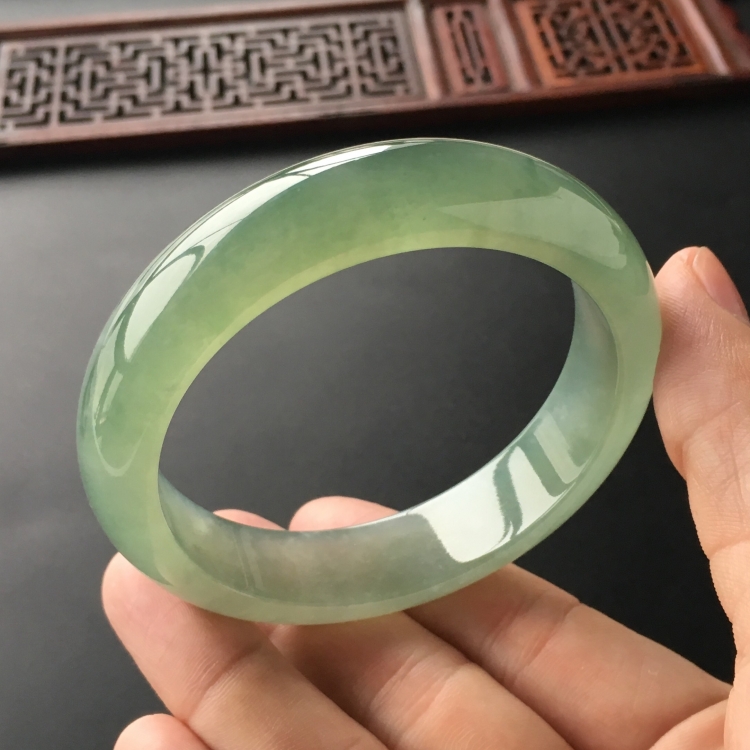 (超值推荐)冰种晴水手镯(58.1mm)