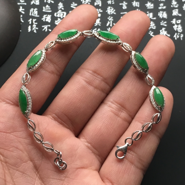 镶白金钻石冰种/糯冰种豆色随形手链