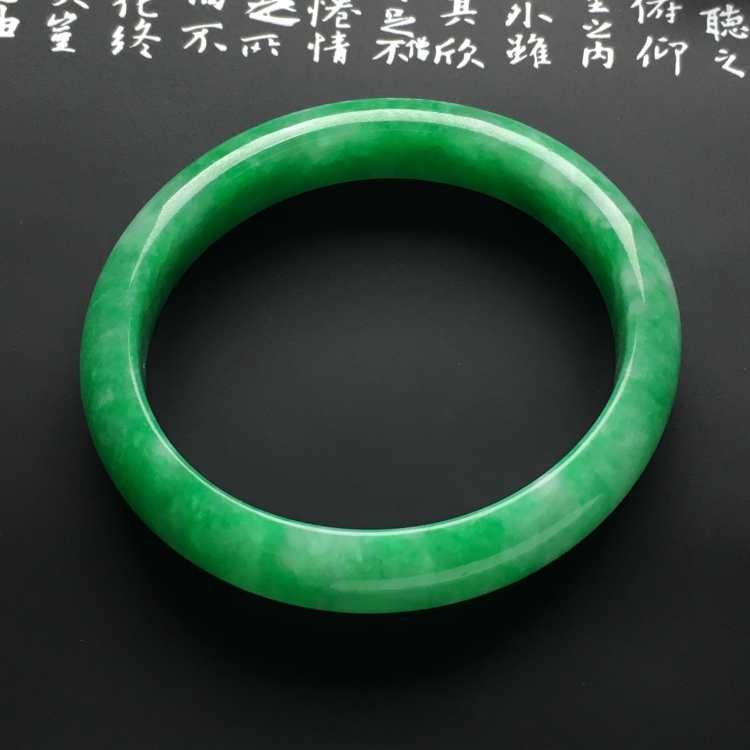 （超值推荐）糯冰种翠色贵妃镯（50.3mm-44.5mm）