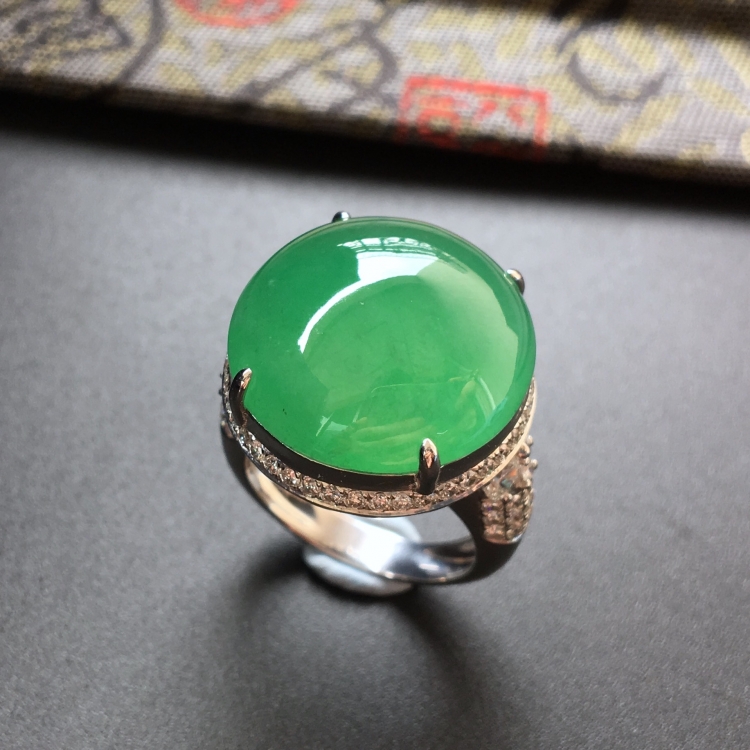 (超值推荐)糯冰种晴水镶白金钻石戒指