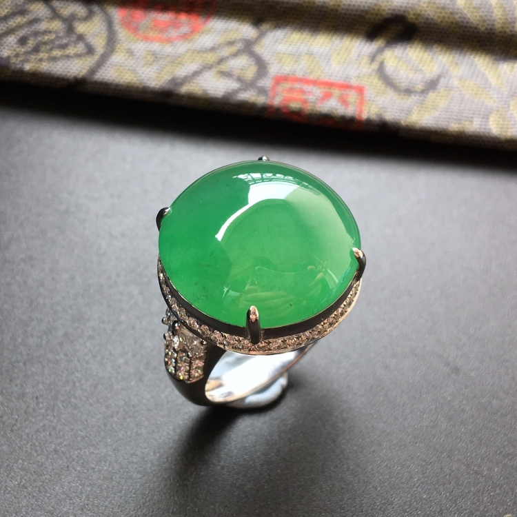 (超值推荐)糯冰种晴水镶白金钻石戒指