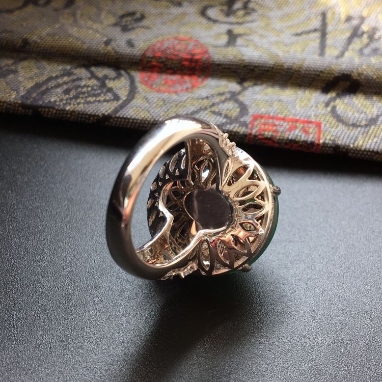 (超值推荐)糯冰种晴水镶白金钻石戒指