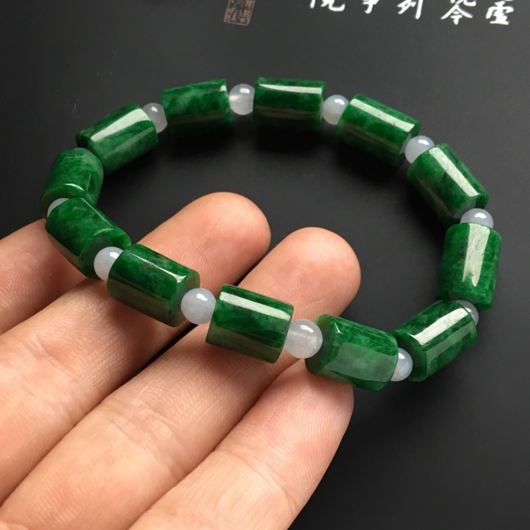 （超值推荐）糯冰种浓绿路路通手链