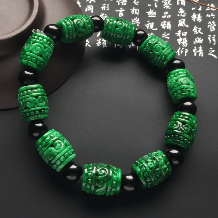 （超值推荐）糯冰种浓绿手链