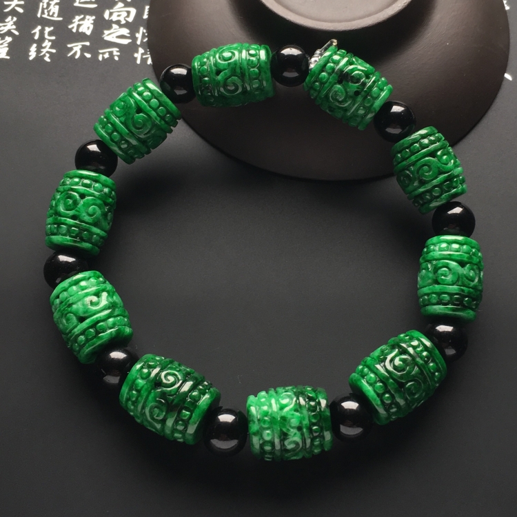 （超值推荐）糯冰种浓绿手链