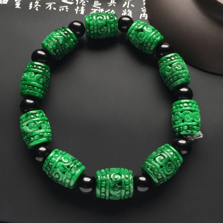 （超值推荐）糯冰种浓绿手链