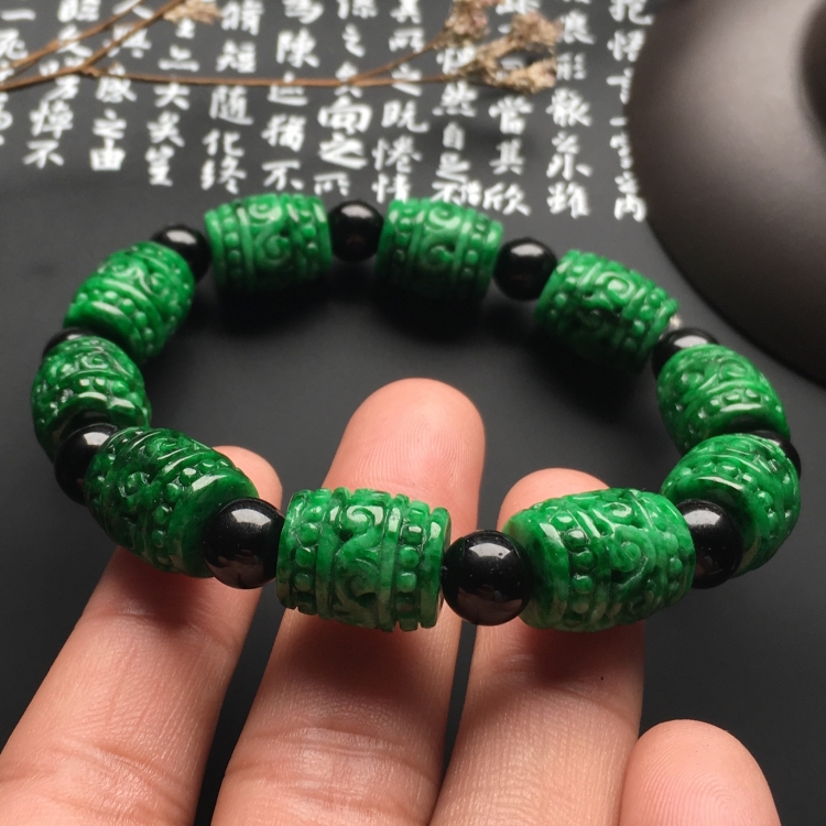 （超值推荐）糯冰种浓绿手链