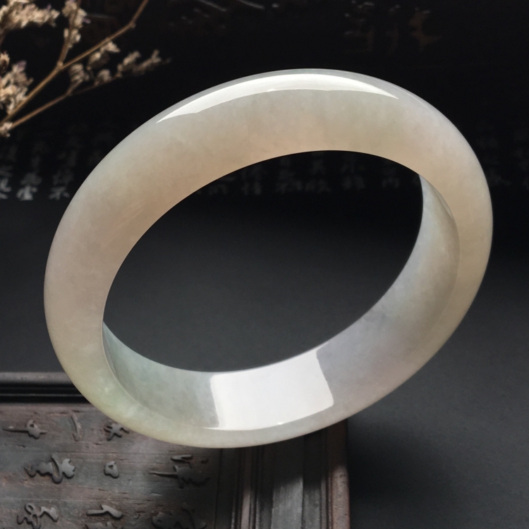 （超值推荐）糯冰种淡晴水手镯（57.8mm）
