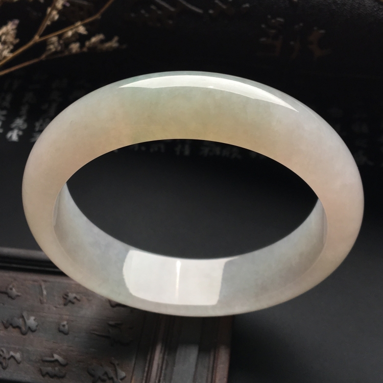 （超值推荐）糯冰种淡晴水手镯（57.8mm）