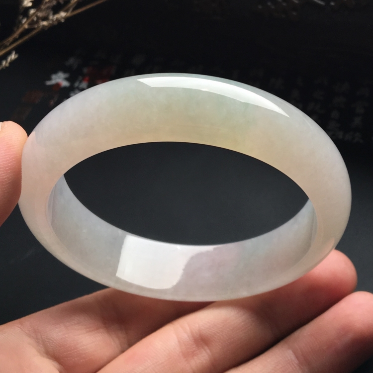 （超值推荐）糯冰种淡晴水手镯（57.8mm）