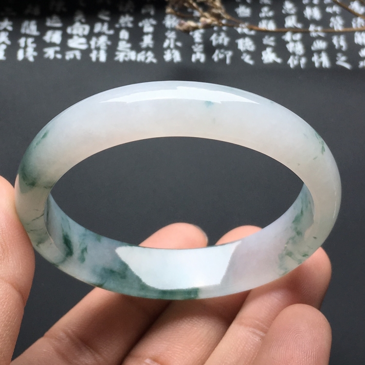 （超值推荐）糯冰种飘花贵妃手镯（55.6mm-49.5mm）