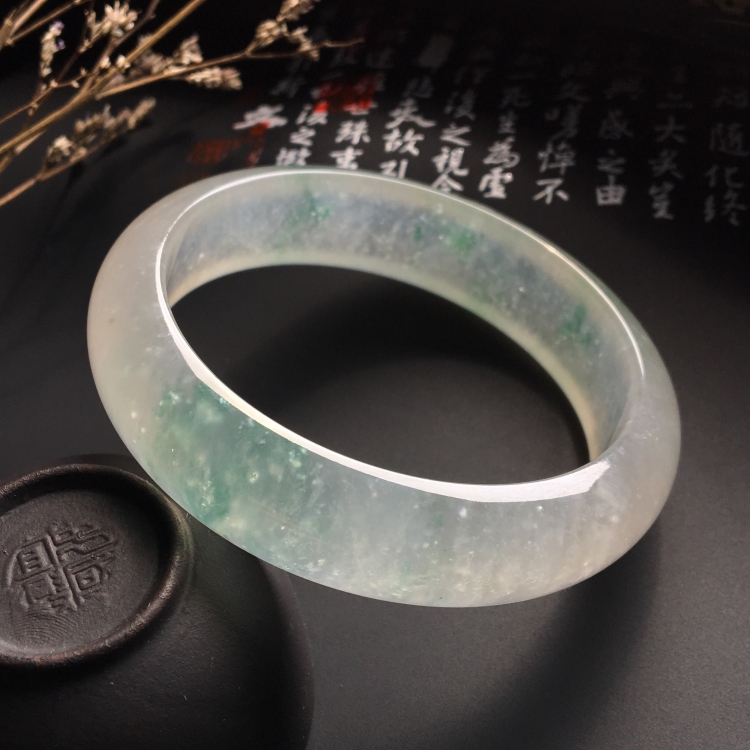 （超值推荐）冰种飘花手镯（57.2mm）