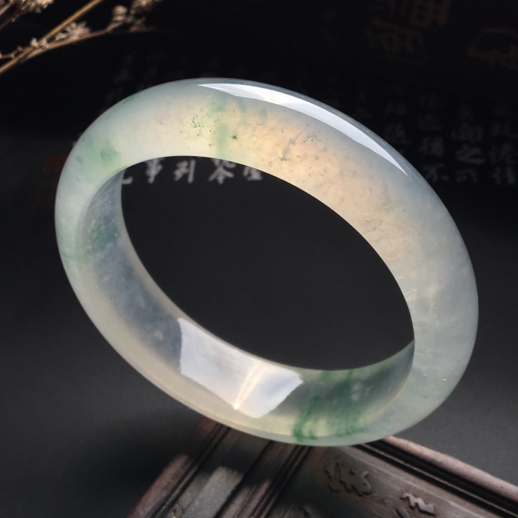 （超值推荐）冰种飘花手镯（57.2mm）