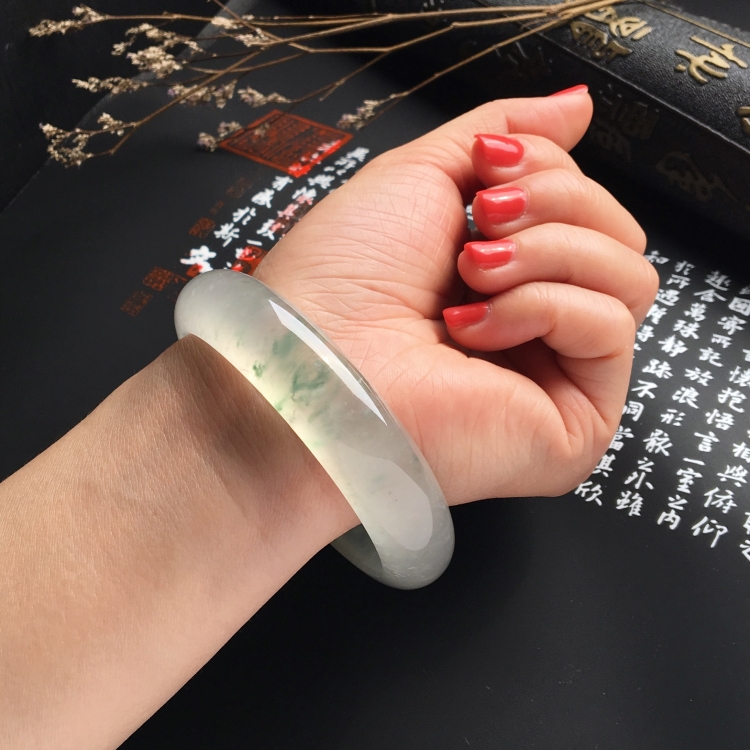 （超值推荐）冰种飘花手镯（57.2mm）