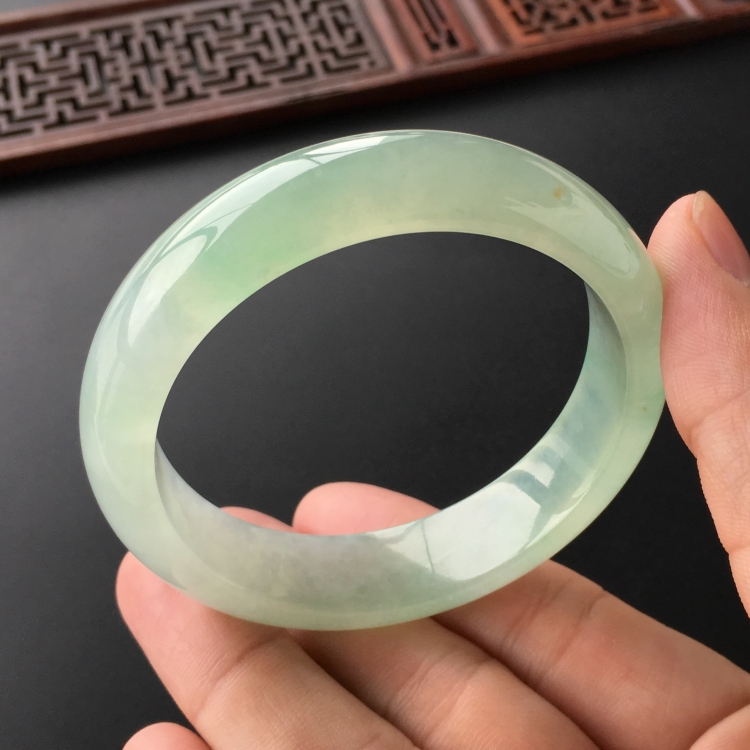 (超值推荐)冰种晴水手镯(55mm)