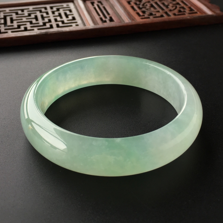 (超值推荐)冰种晴水手镯(55mm)