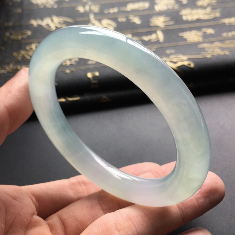 (超值推荐)冰种晴水圆条手镯(56mm)