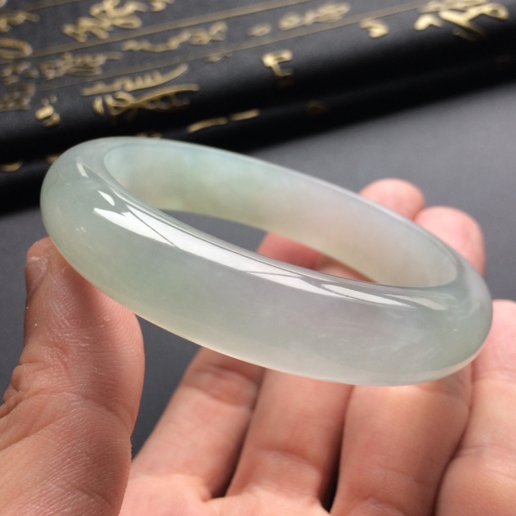 (超值推荐)冰种晴水手镯(55.6mm)