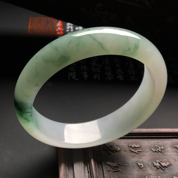 （超值推荐）糯冰种飘花手镯（57.5mm）