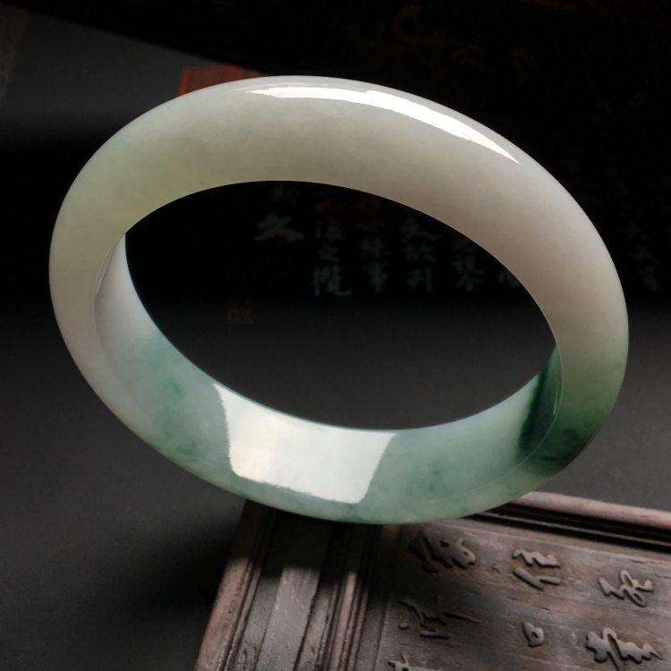 （超值推荐）糯冰种飘花手镯（57.5mm）