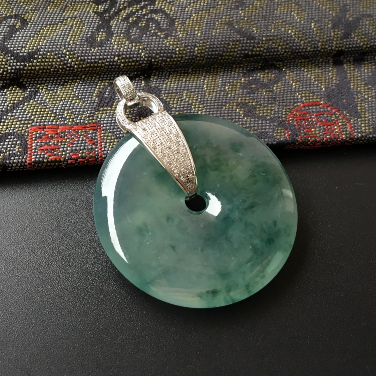 (超值推荐)冰种飘花镶白金钻石平安扣胸坠