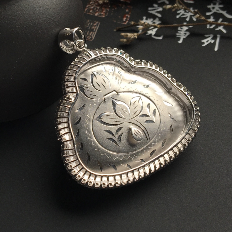 （超值推荐）镶白金钻石糯冰种阳绿玉佛胸坠