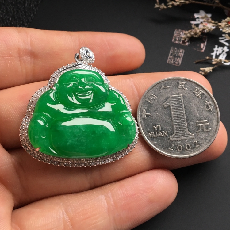 （超值推荐）镶白金钻石糯冰种阳绿玉佛胸坠
