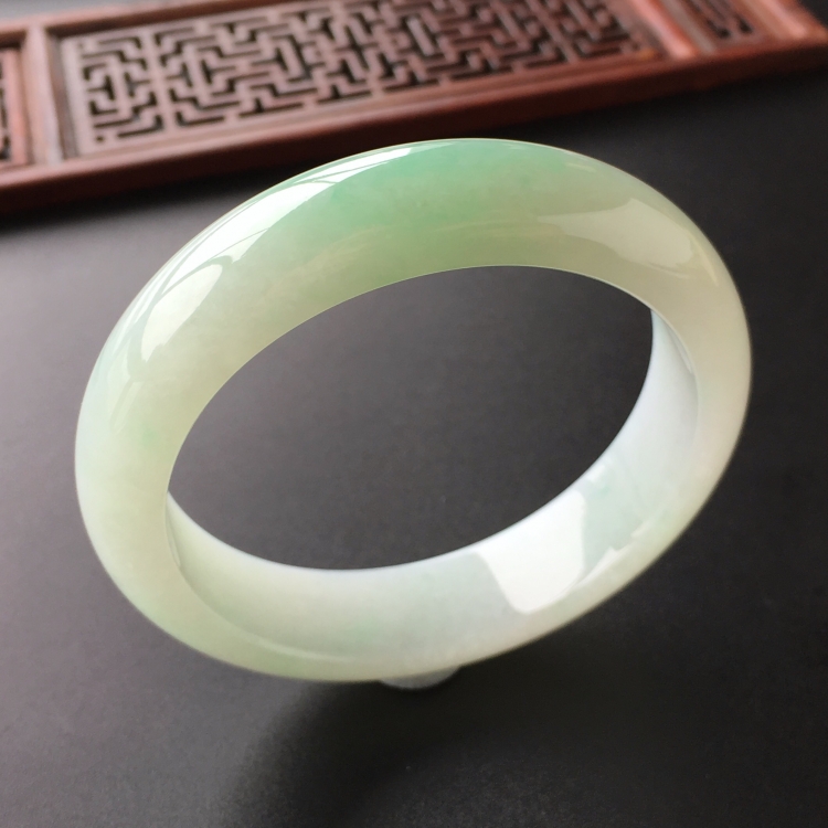 (超值推荐)糯冰种晴水手镯(57.5mm)