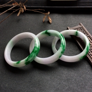 （超值推荐）糯冰种带浓绿手镯(一批走)（58.7mm/60mm/60mm）